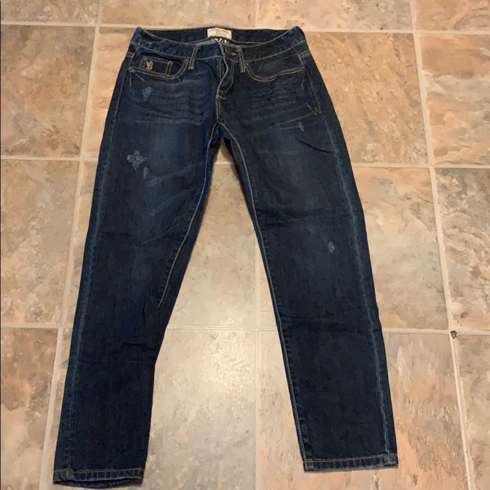 Dark blue boyfriend jeans